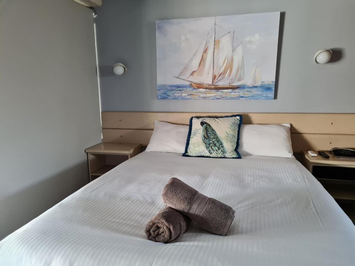 Rockhampton Court Motor Inn ภายนอก รูปภาพ