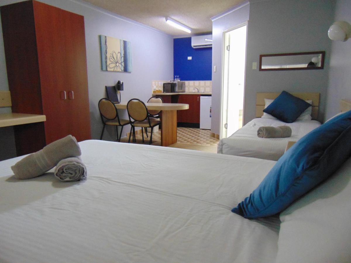 Rockhampton Court Motor Inn ภายนอก รูปภาพ