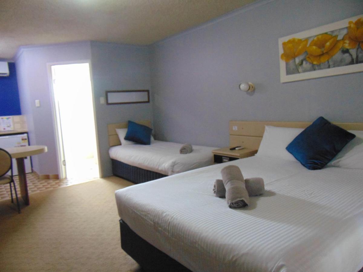 Rockhampton Court Motor Inn ภายนอก รูปภาพ