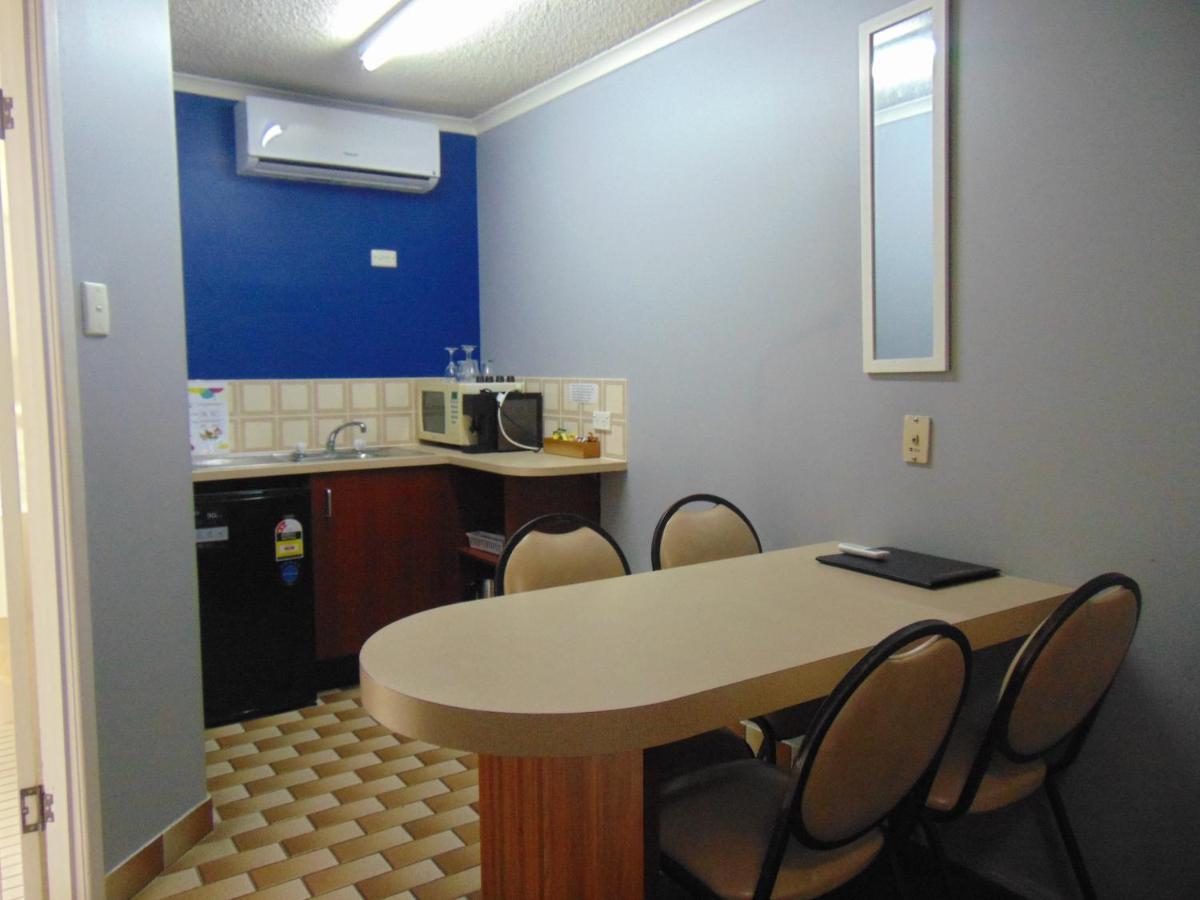 Rockhampton Court Motor Inn ภายนอก รูปภาพ