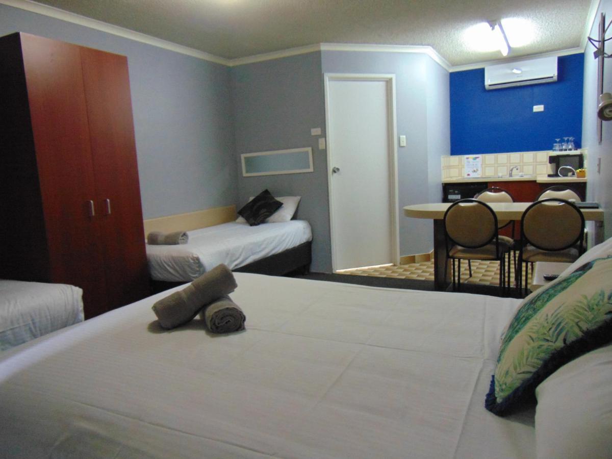Rockhampton Court Motor Inn ภายนอก รูปภาพ