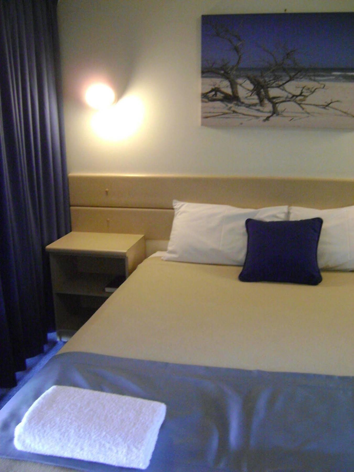 Rockhampton Court Motor Inn ภายนอก รูปภาพ